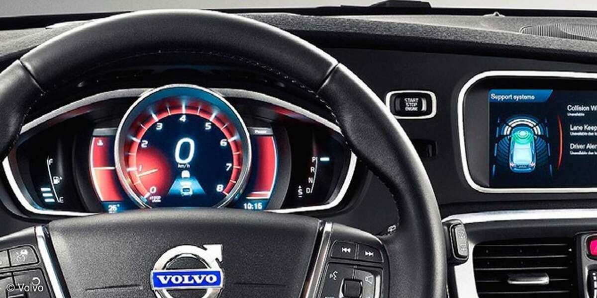 Volvo V40, Sensus Connected Touch