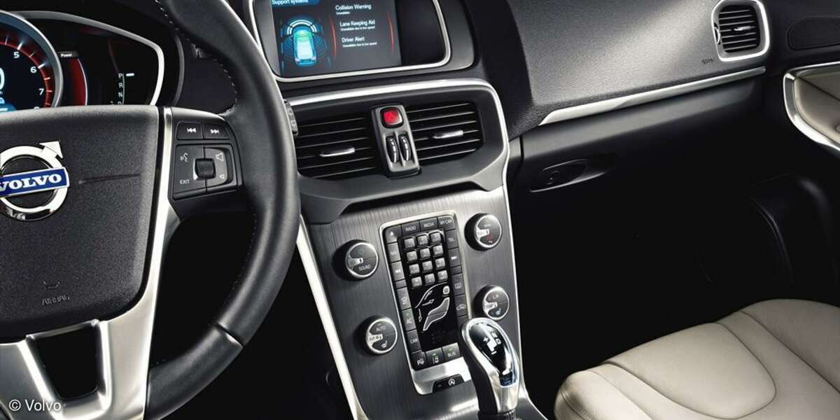 Volvo V40, Sensus Connected Touch