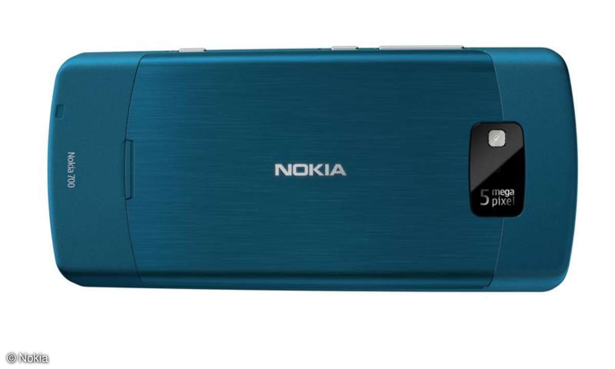 Nokia 700