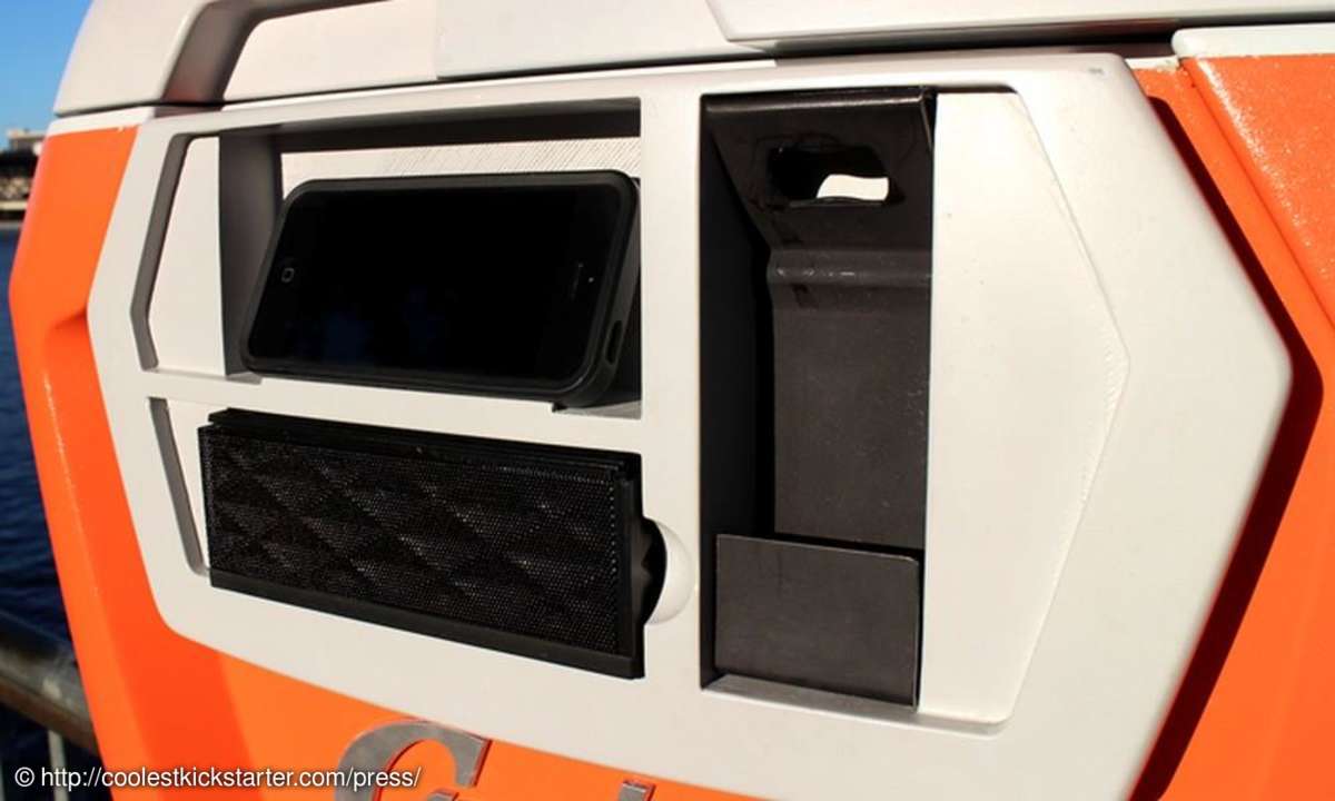 Coolest Cooler Lautsprecher und Flaschenöffner