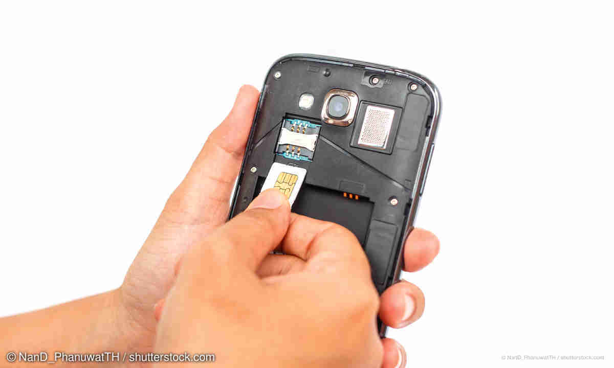 Sim Karte Richtig Einlegen Oder Wechseln So Geht S Sim Kartenschacht Mit Nadel Offnen Connect Sim Karte Richtig Einlegen Oder Wechseln So Geht S Sim Kartenschacht Mit Nadel Offnen Connect