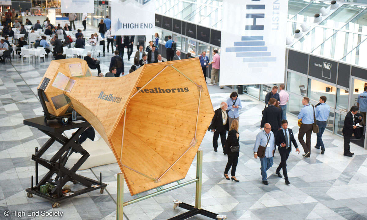 High End 2015 Atrium