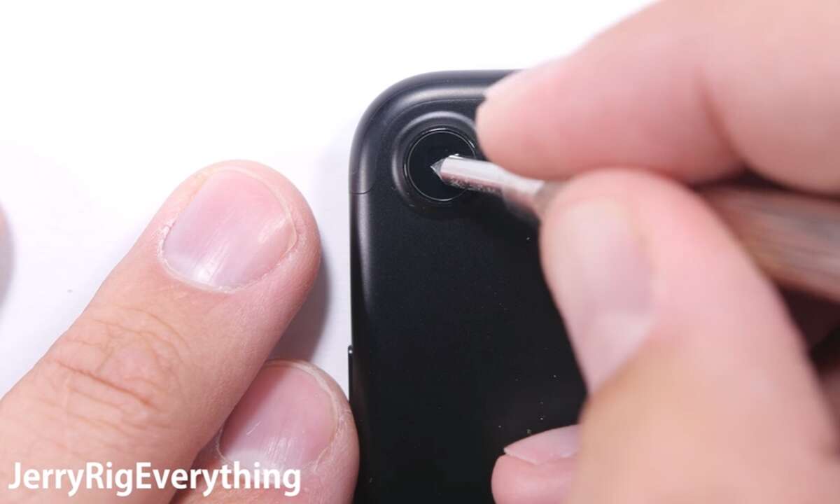 Kratztest Biegetest Bend Bendgate iPhone Apple
