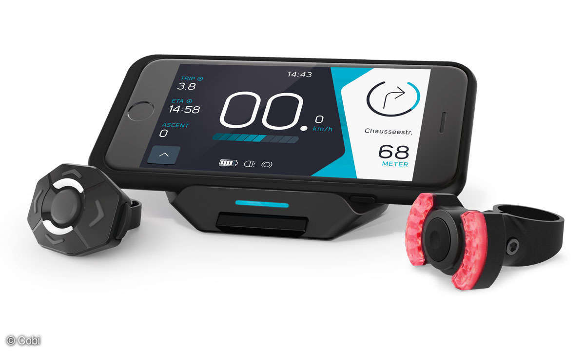 Smartphone mit Hub, Halterung und Daumen-Controller