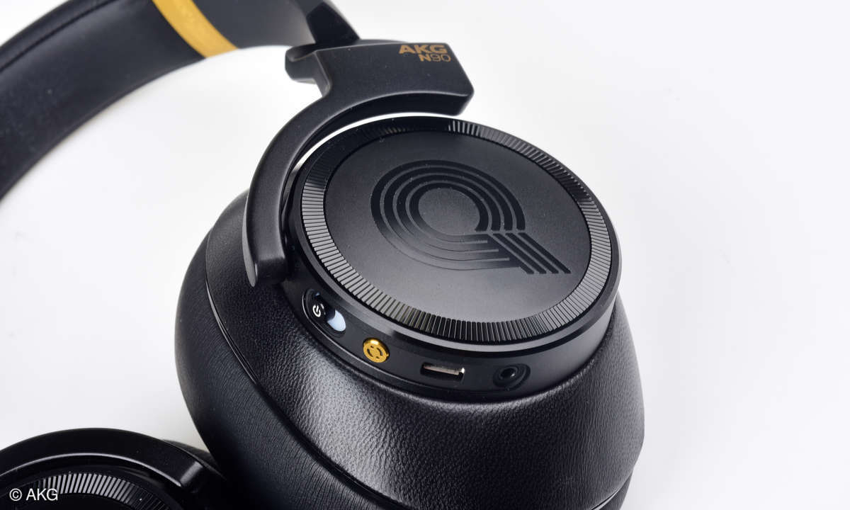 AKG N90Q in Schwarz
