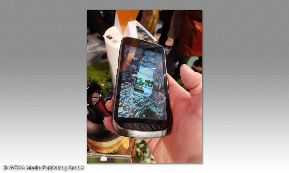 Land Rover Explore Outdoor Phone MWC 2018