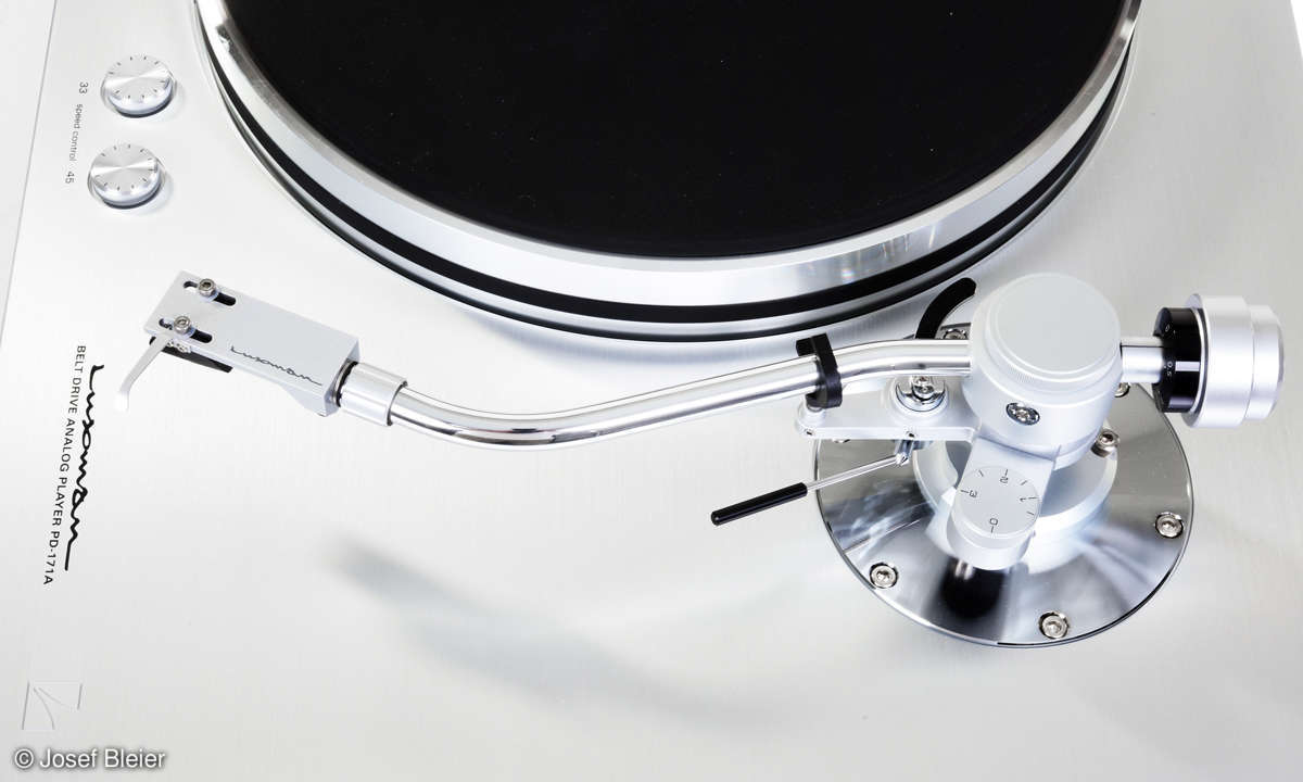 Luxman PD 1714A Plattenspieler Jelco-Arm