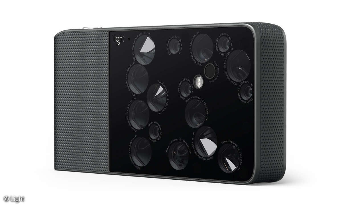 Light L16