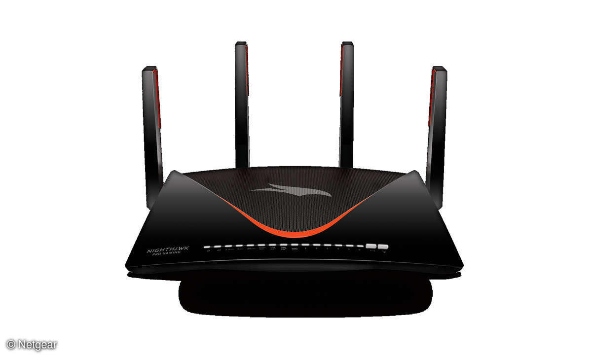Gaming-Router vs. Standard-Router: Netgear Nighthawk XR700
