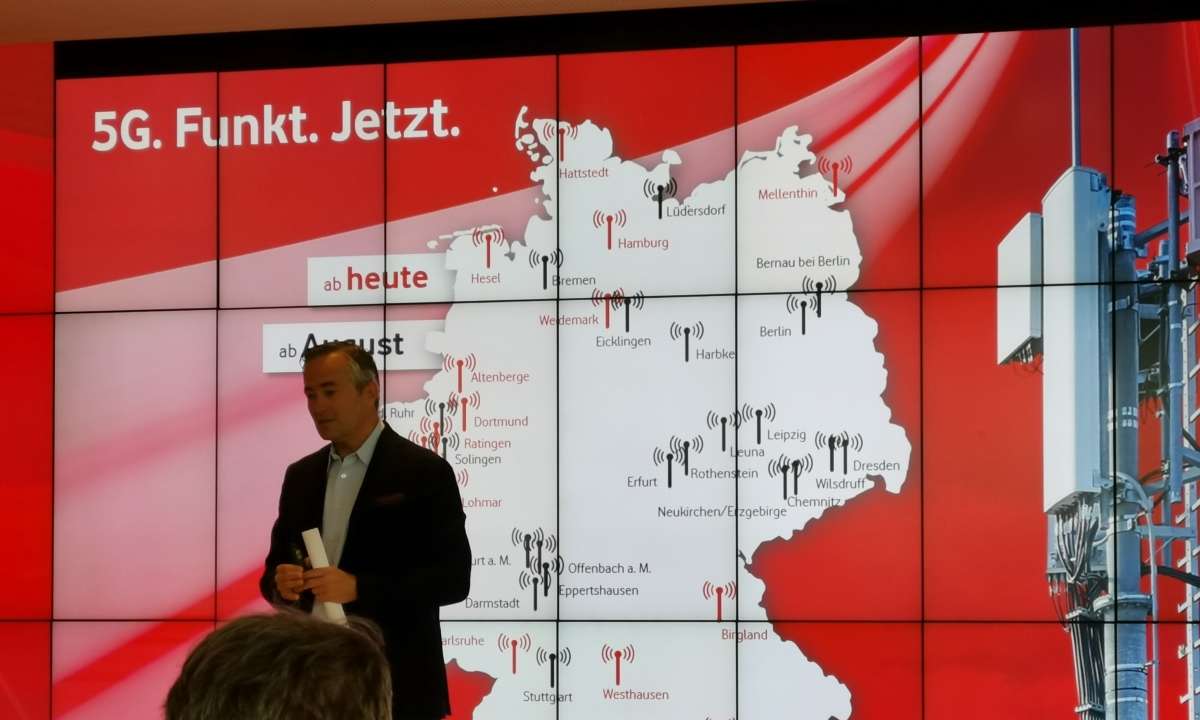 Vodafone Deutschland CEO Hannes Ametsreiter beim Start des 5G-Handy-Netz