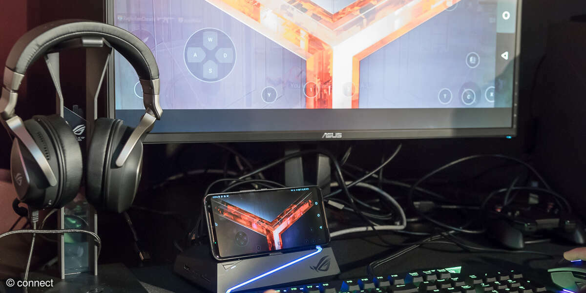 Asus ROG Phone 2 Mobile Desktop Dock