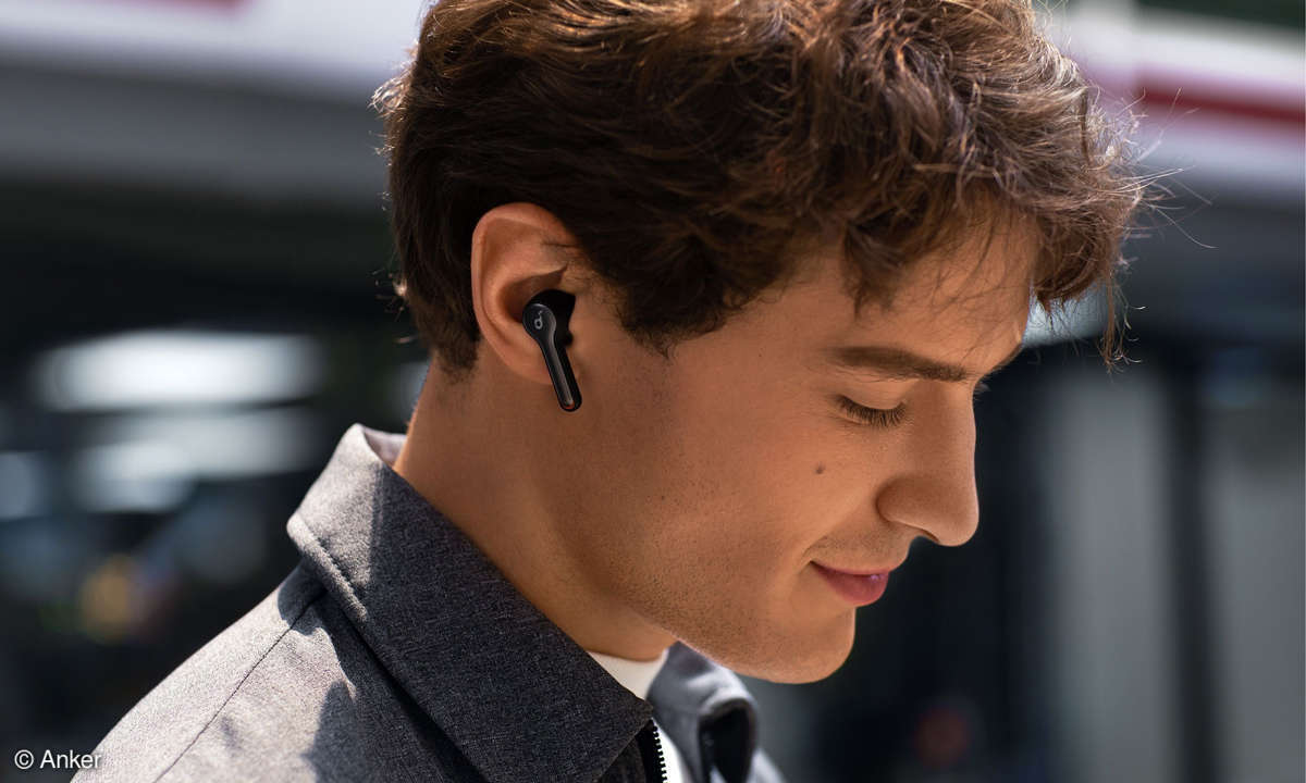 anker-liberty-air-2-lifestyle