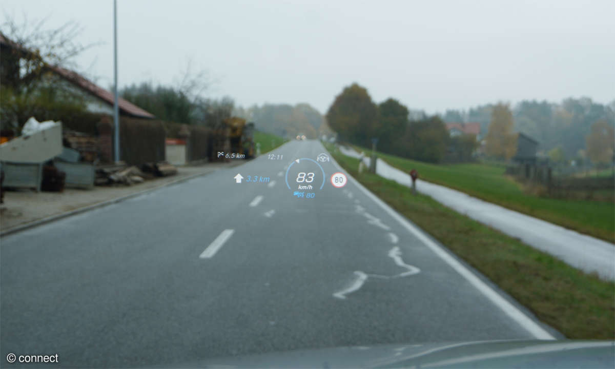 Mercedes EQC 400 4MATIC im Test: Navigation - Head-up-Display