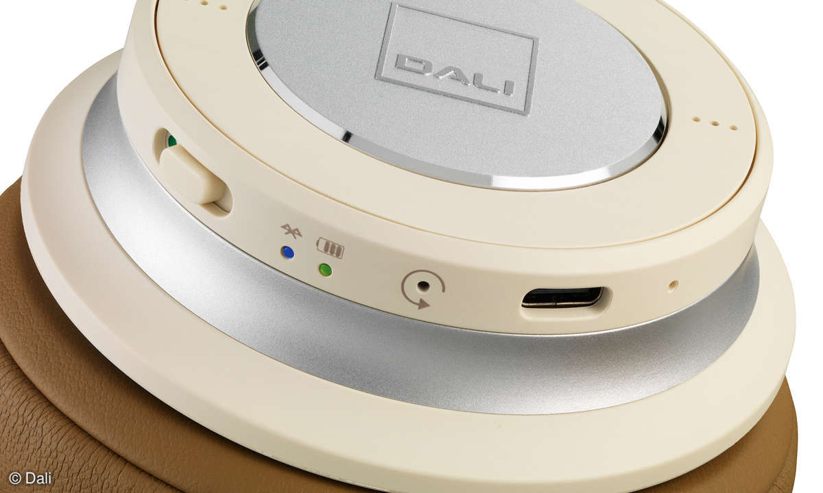 Dali iO-4 im Test - Funktionstasten, LED, USB