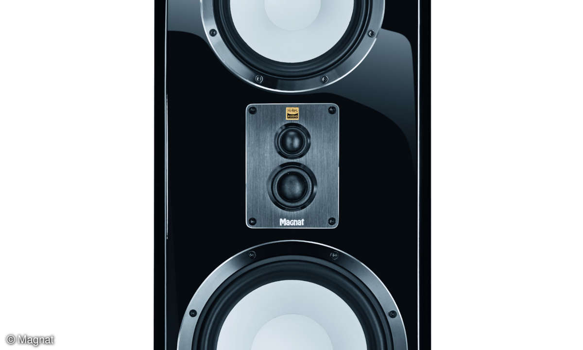 Magnat Signature 909