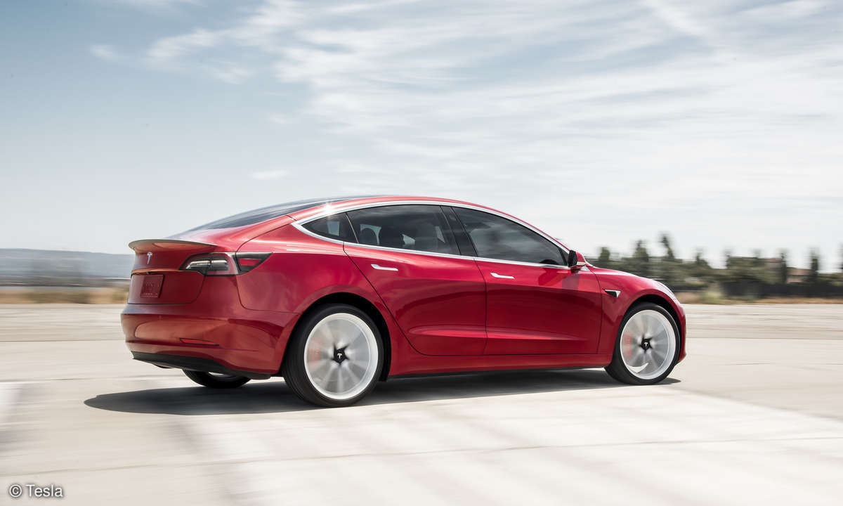 tesla model 3 fahrt