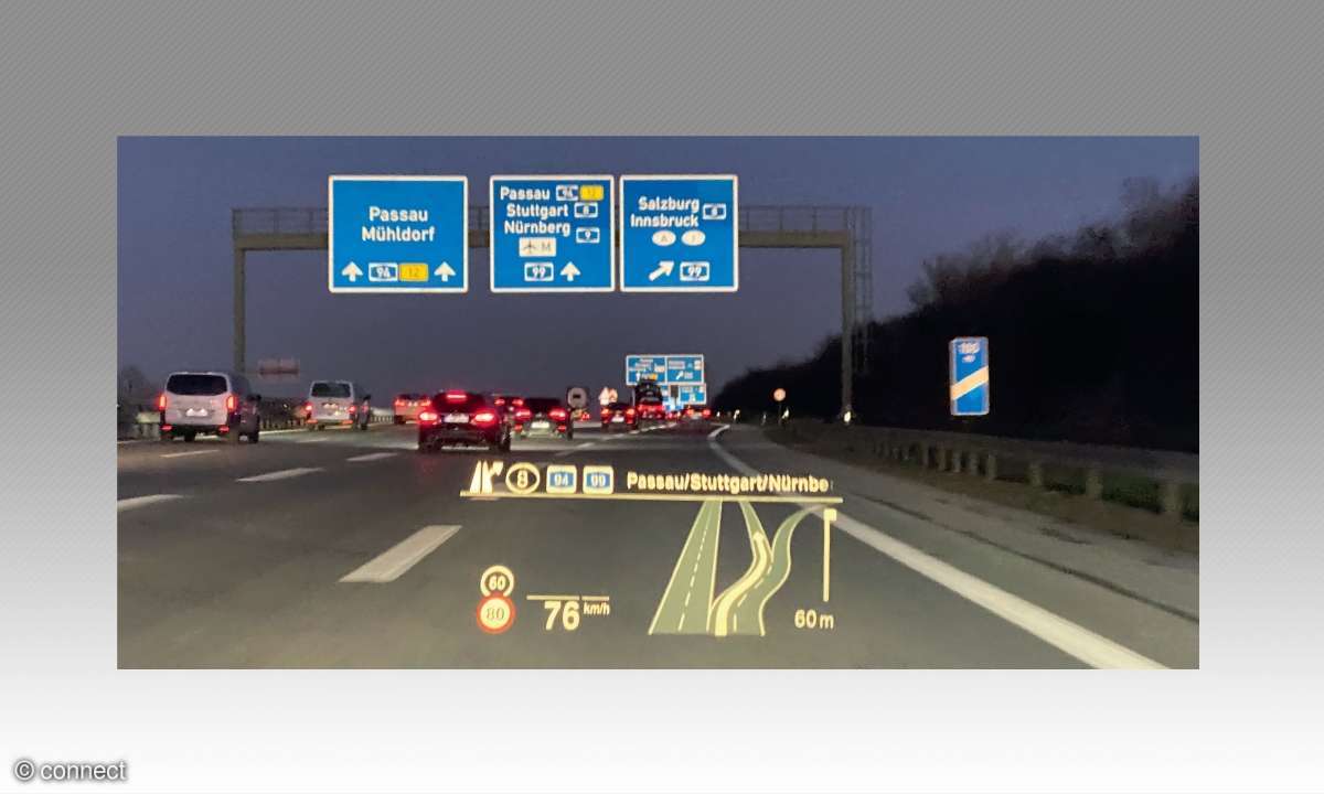 BMW 320D Touring im Test: Navigation - Head-up