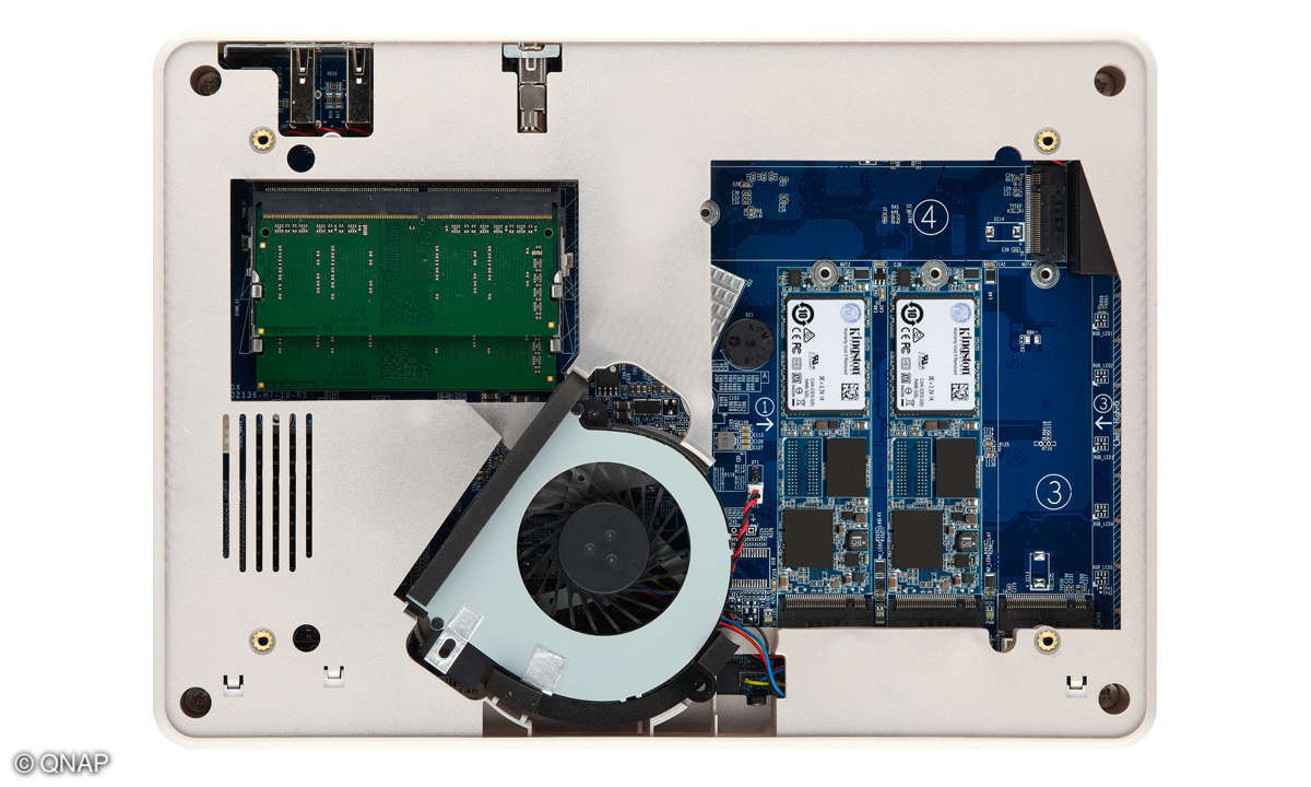 QNAP TBS-453DX im Test - Innenansicht
