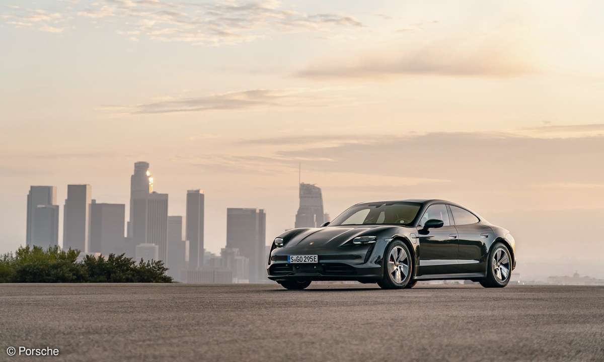 Car-Connect: Porsche Taycan
