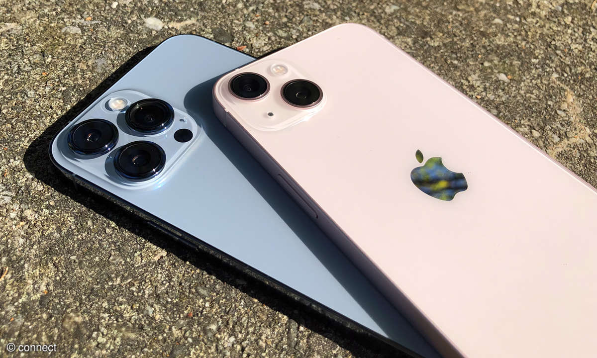 iPhone 13 in Rosé und iPhone 13 Pro Max in Sierrablau