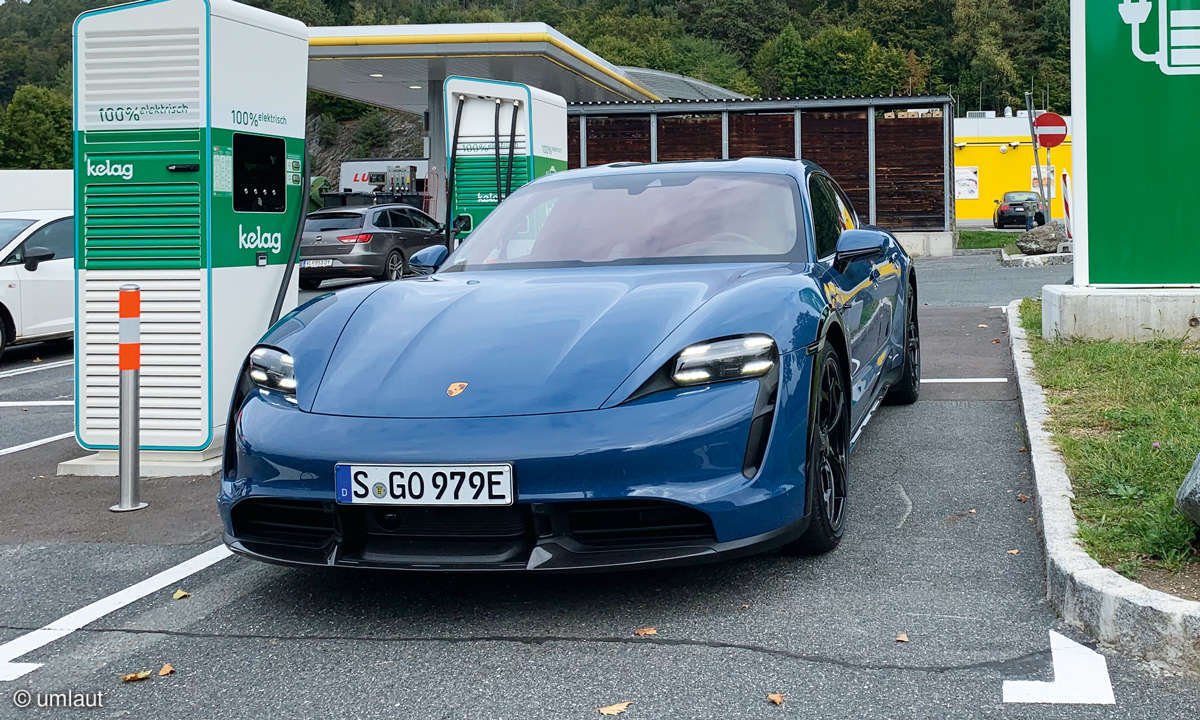 Ladenetztest 2021: Unsere Testfahrzeuge - Porsche Taycan Turbo S