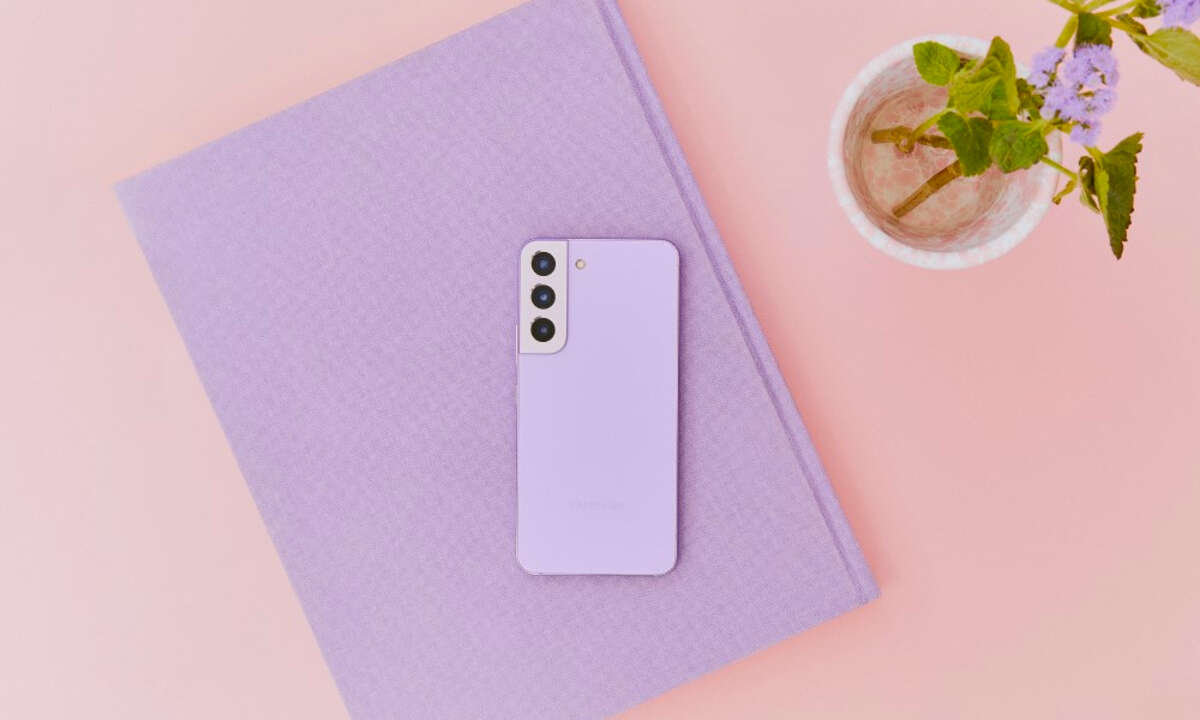 Samsung Galaxy S22 Bora Purple