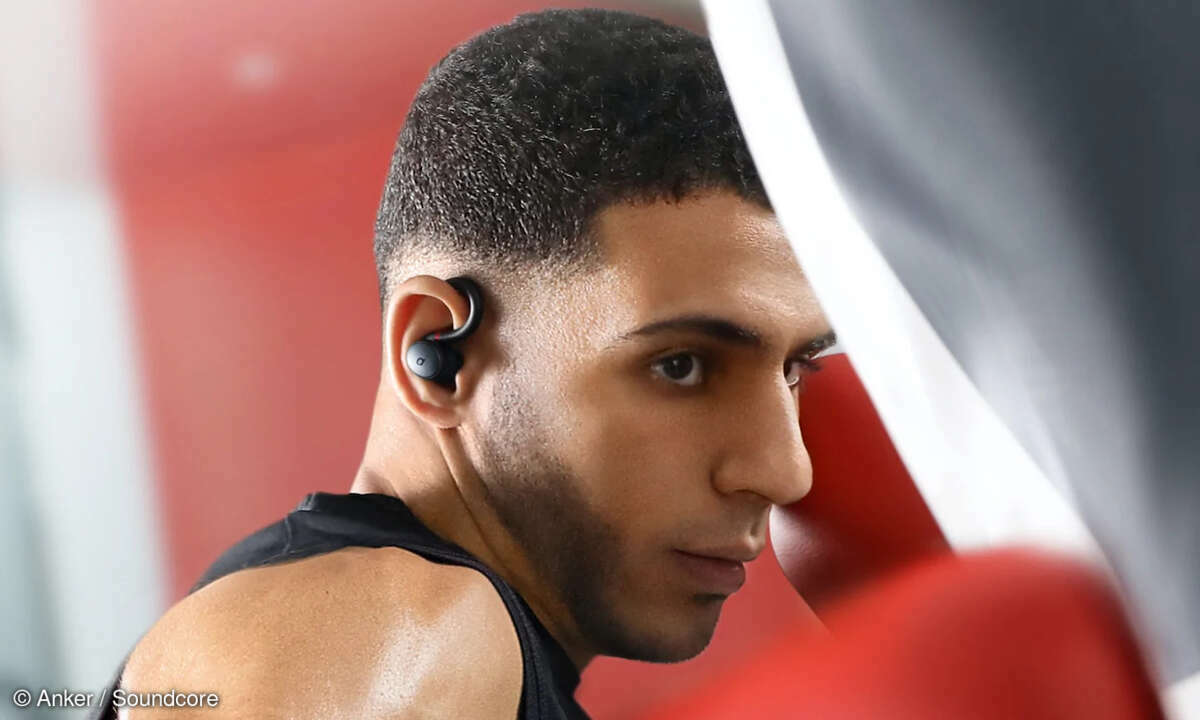 Soundcore-Sport-X10-Lifestyle