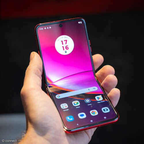 Günstiges Falt-Smartphone Motorola Razr 40 startet in Deutschland - connect