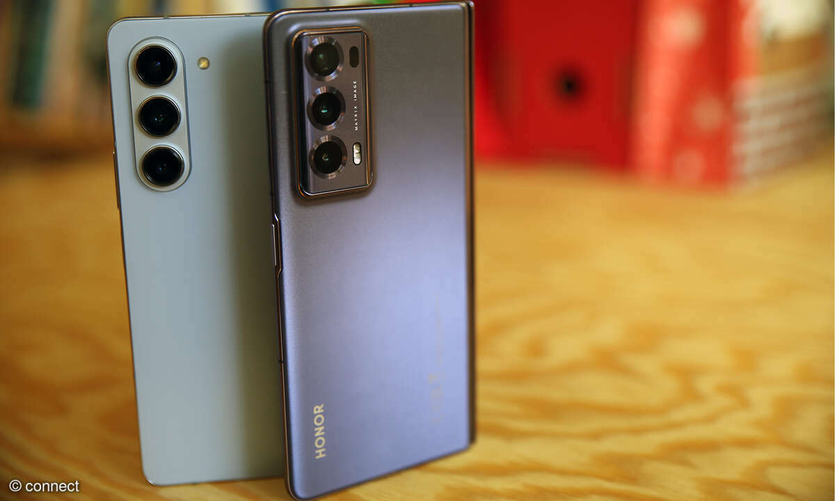 Honor Magic V2 und Samsung Galaxy Fold 5 Vergleich Rückseite