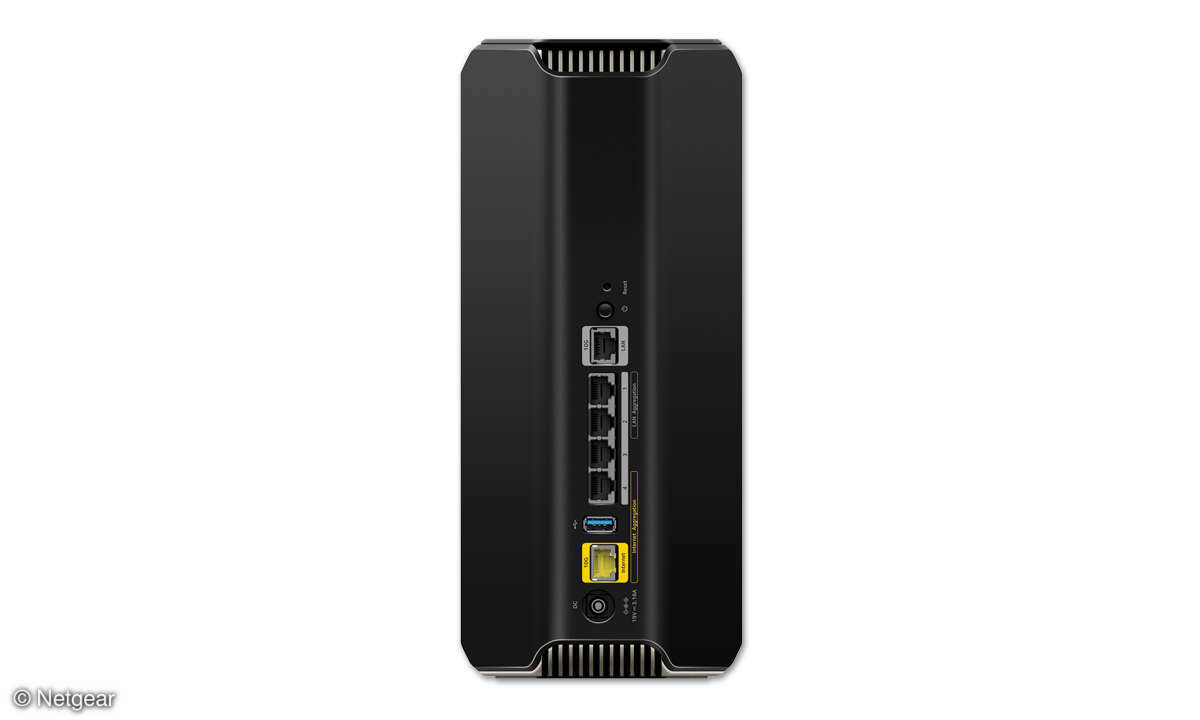 Netgear Nighthawk RS700S im Test - Anschlüsse