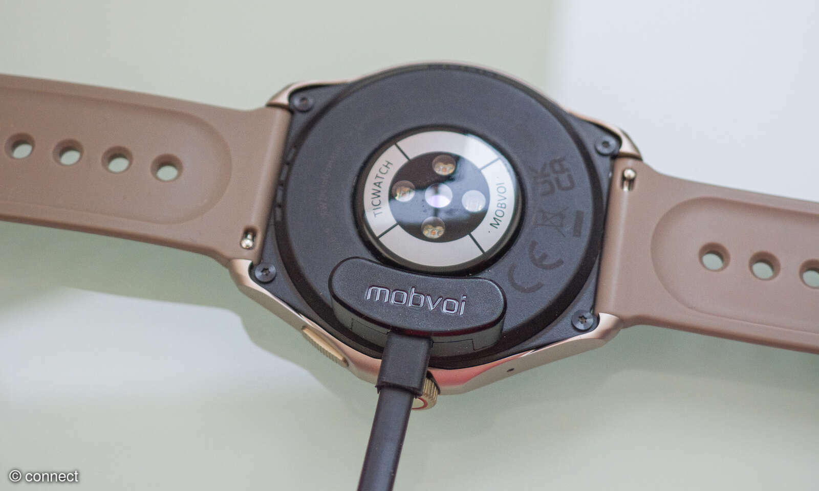 Mobvoi Ticwatch Pro 5 im Test: WearOS mit langer Akkulaufzeit - connect