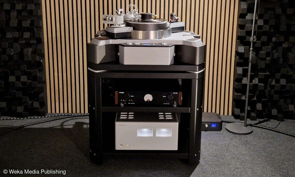 Schaut aus wie ein OP-Tisch und spielt fast so gut wie ein CD-Player: Thorens The New Reference.