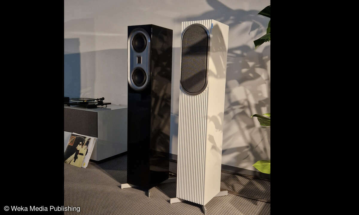 Der Luxus-TV-Hersteller Loewe streckt seine Fühler in Richtung klassisches HiFi aus: Nach dem kompakten Multiroom-Amp zeigt die Traditionsmarke aus dem fränkischen Kronach nun auch erste Konzeptstudien für Stand- und Regallautsprecher.