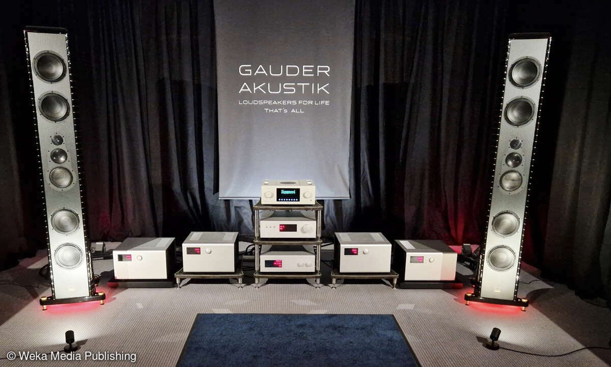Noch heißerer Anwärter an die beste Vorführung der Messe: Gauder Akustik DARC 750, exklusiv mit weltgrößter Diamantmitteltonmembran (90 mm) an Elektronik von Soulution und T+A. Wir sagen mal: yes!