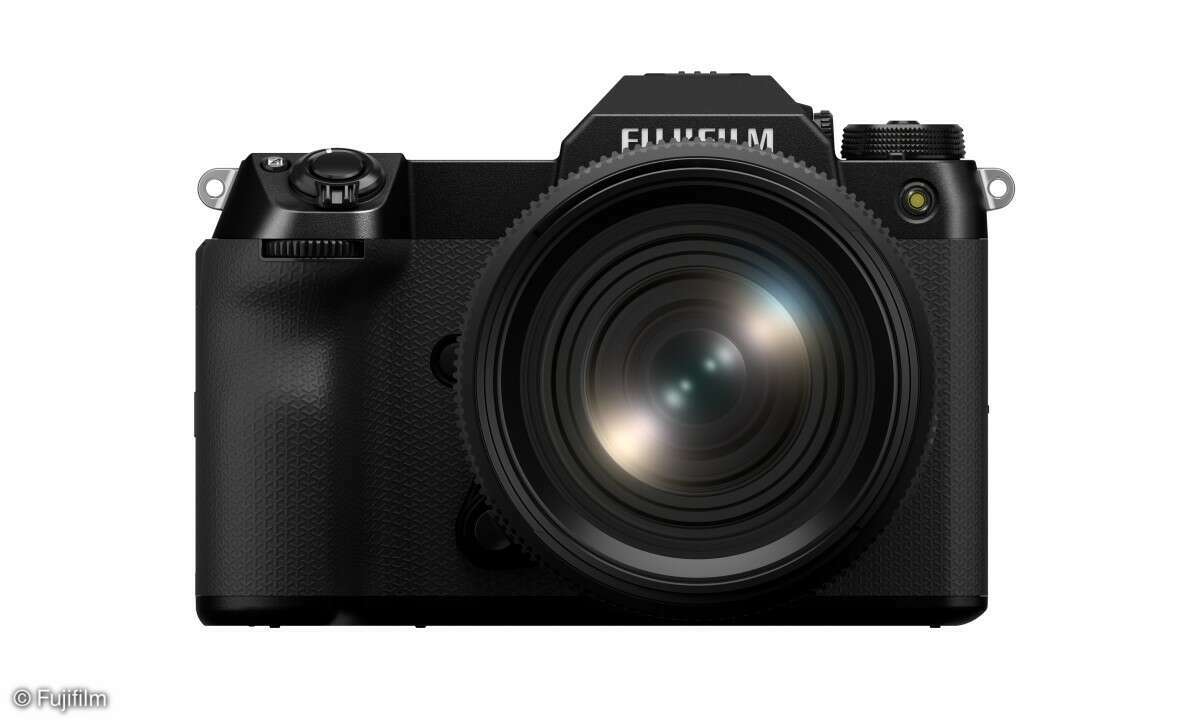 Fujifilm GFX100S II kostet 5500 Euro – etwa die Hälfe weniger als die GFX100 II.