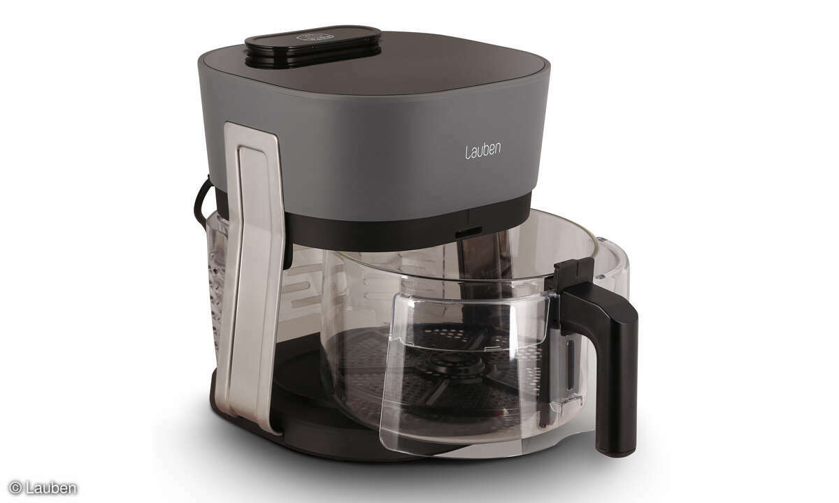 Lauben-Airfryer-Korbentnahme