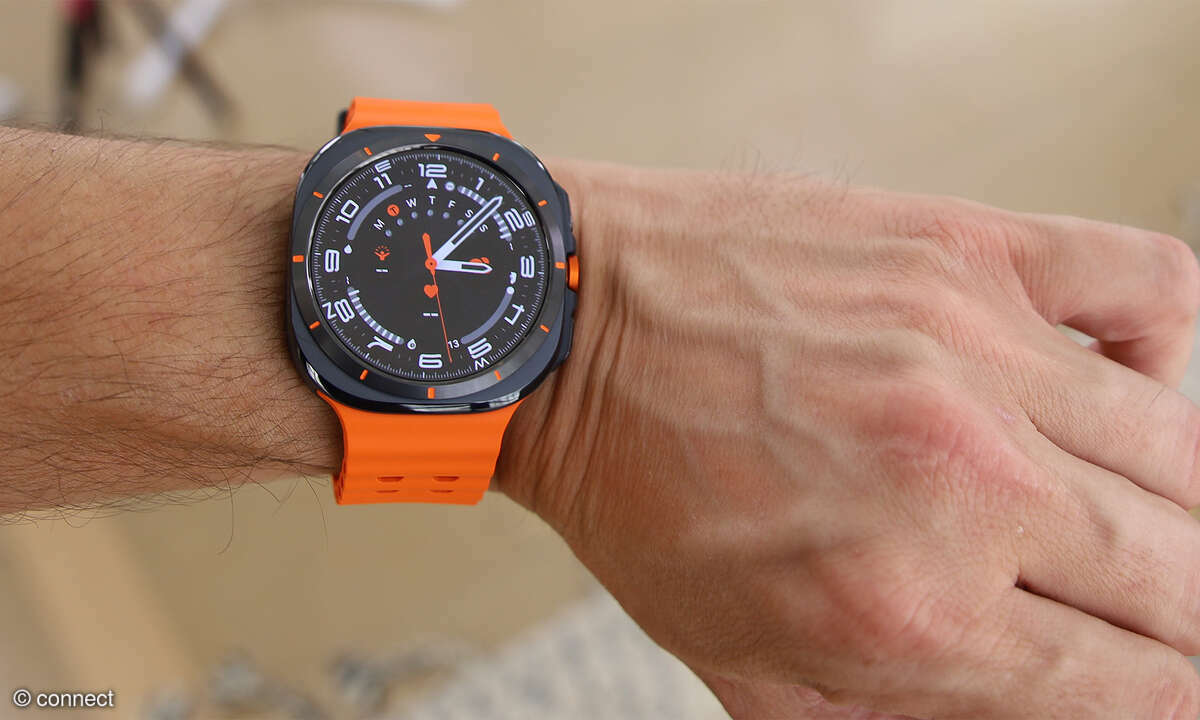 Samsung Galaxy Watch Ultra Titanium Grey Teaser