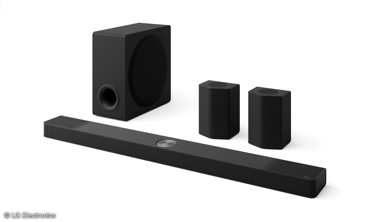 LG 3D-Soundbarsystem DS95TR mit Haupteinheit, Siubwoofer und Satelliten