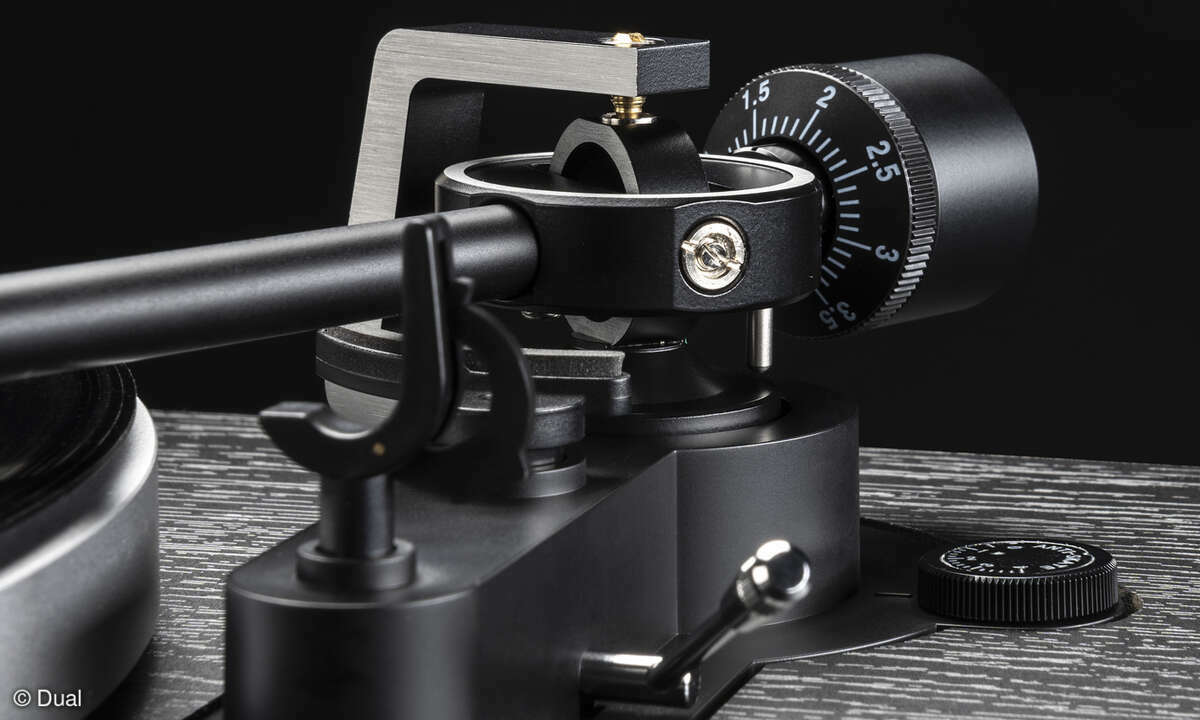 dual-cs529-plattenspieler-tonarm-aufhaengung-kardanisch