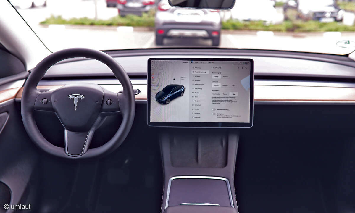 Tesla Model Y im Test: Cockpit