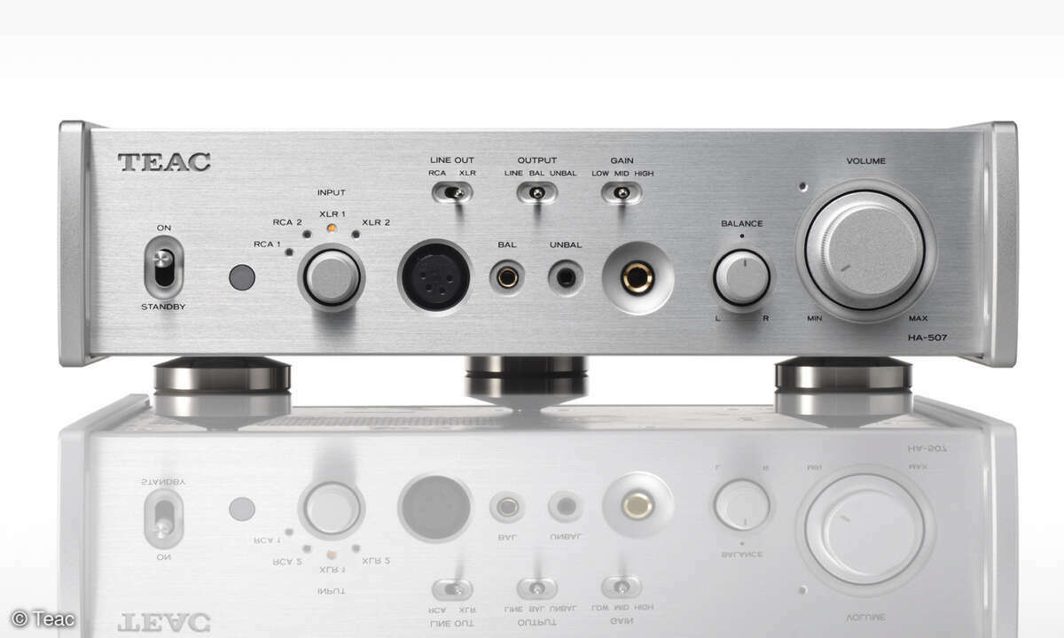 Der TEAC HA-507 bietet eine symmetrische Dual-Mono-Konfiguration und hochwertige Kopfhörerausgänge.