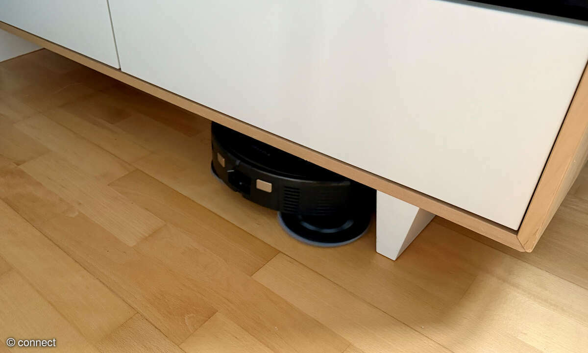 roborock-qrevo-slim-unter-moebel