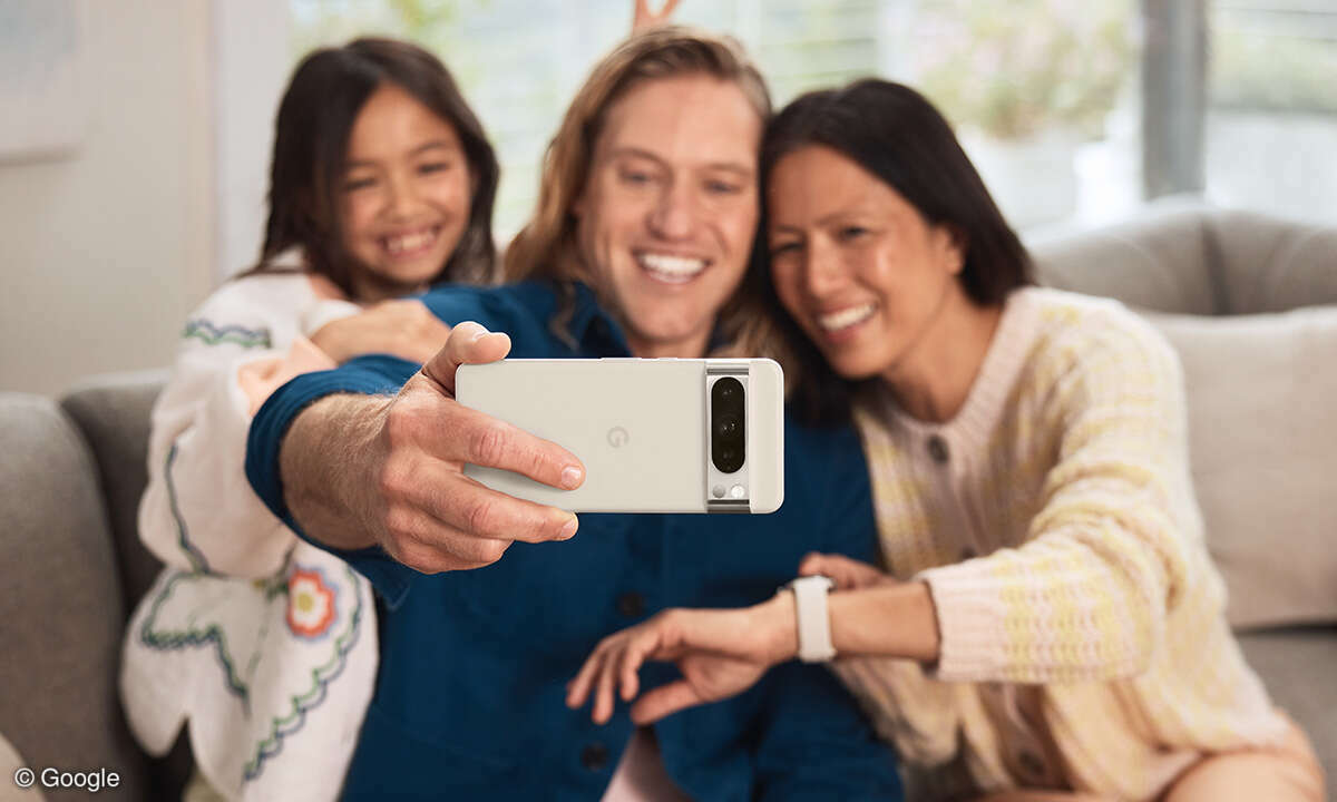 pixel-8-pro-lifestyle-2