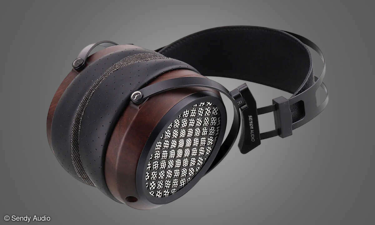 Der Sendy Audio Aiva 2 kommt mit ergonomischem Design und hochwertigen Materialien.