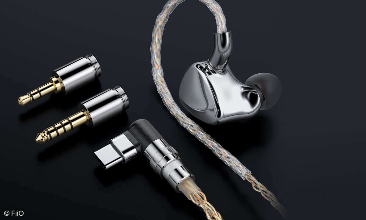 fiio-in-ear-monitor-flagship-fx17