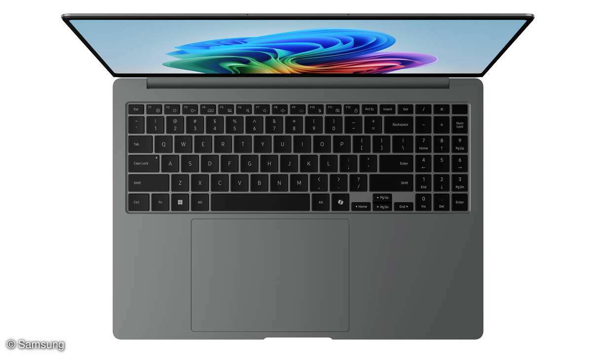003-galaxy-book5-pro-16-us-gray-top-open
