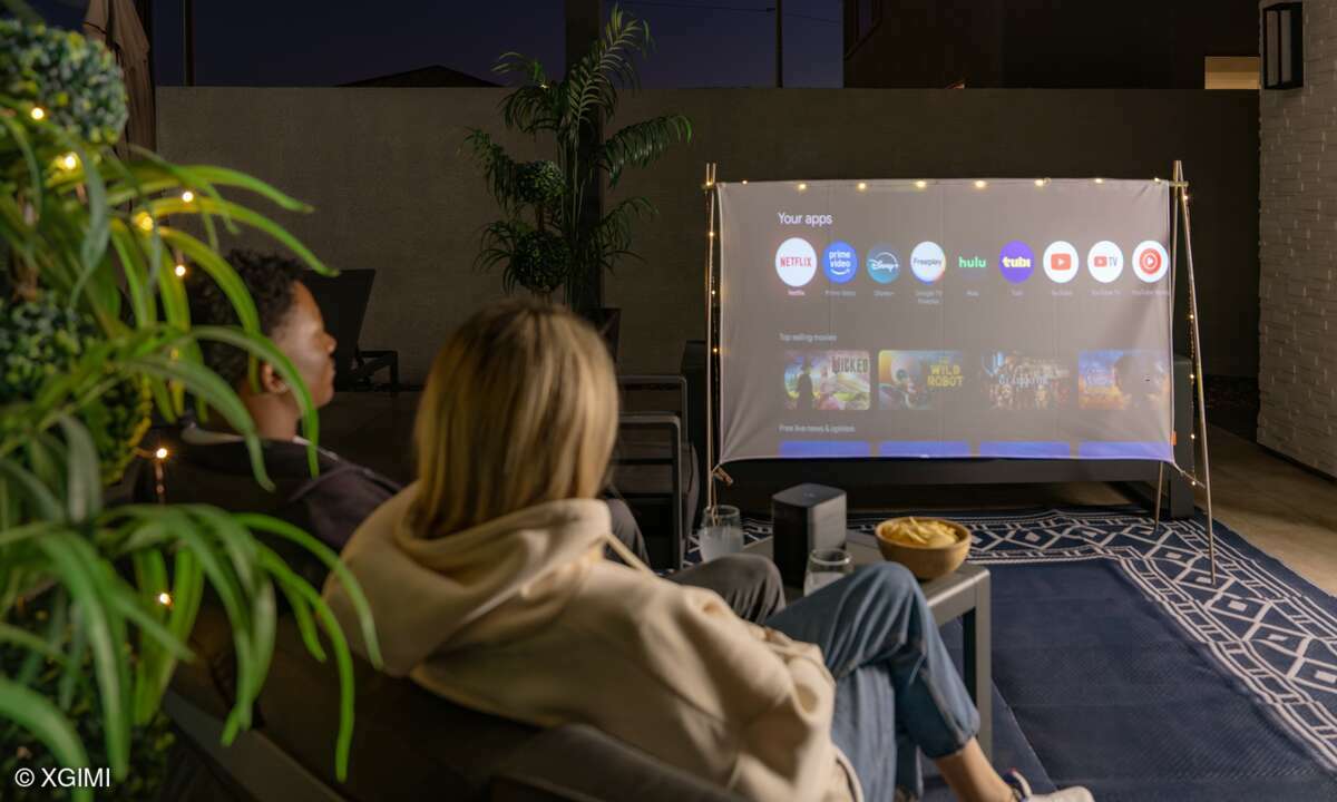 XGIMI präsentiert tragbare Outdoor-Leinwand