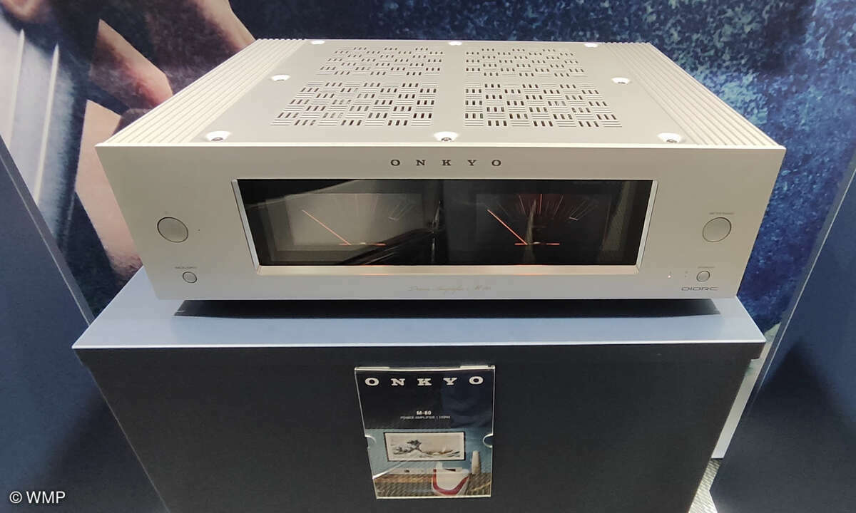 Die Verstärker der Icon-Series von Onkyo präsentieren sich passend zum Namen in einem dezenten und zeitlosen Design. Die Icon Series wird an Lautsprechern von Klipsch und Heco im Atrium A 4.1 Raum E101 vorgeführt.
