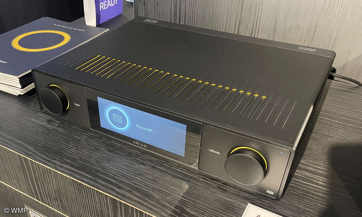 Arcam erweitert seine Radia Serie um Netzwerk-Amps. Hier der SA35 mit großem Farbdisplay. Preis: 3500 Euro