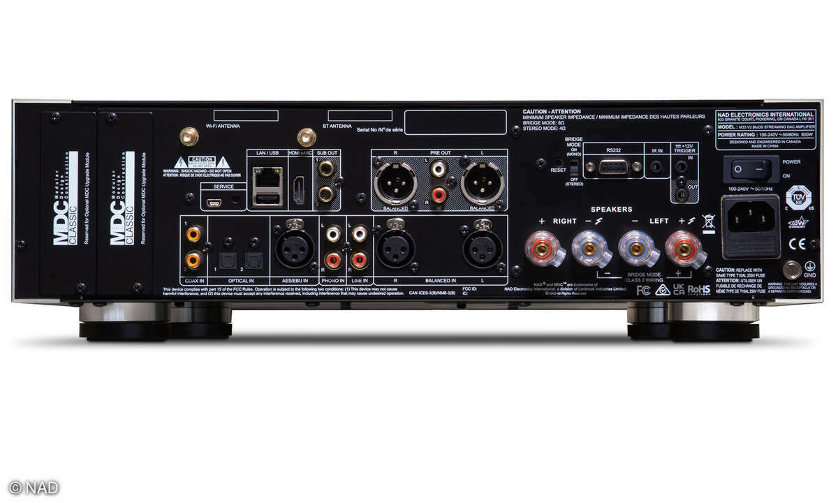 nad-m33-v2-streaming-vollverstaerker-rueckseite-anschluesse